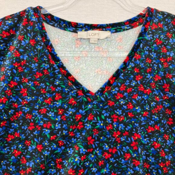LOFT Navy Red Ditsy Floral V Neck Velvet Lightweight Comfy Blouse Large - Picture 3 of 9